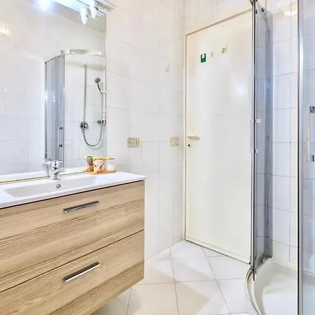 아파트 4 Beds In Marinella Just 100 Mt From The